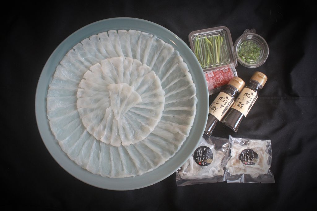 【刺身・ポン酢・薬味付き】豊後とらふぐ刺身セット（養殖4～5人前）